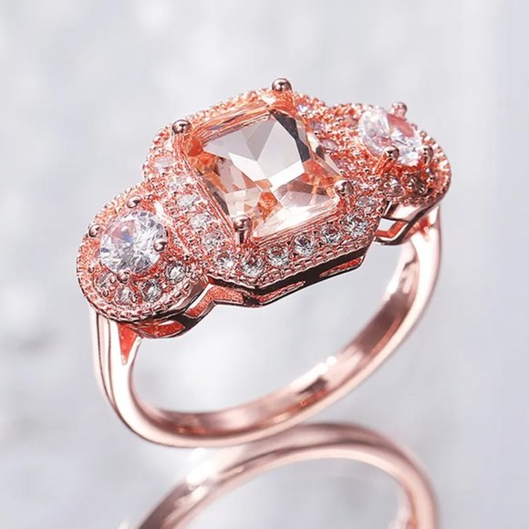 EMILY ROSEGOLD WEDDING RING - Picture 6 of 7